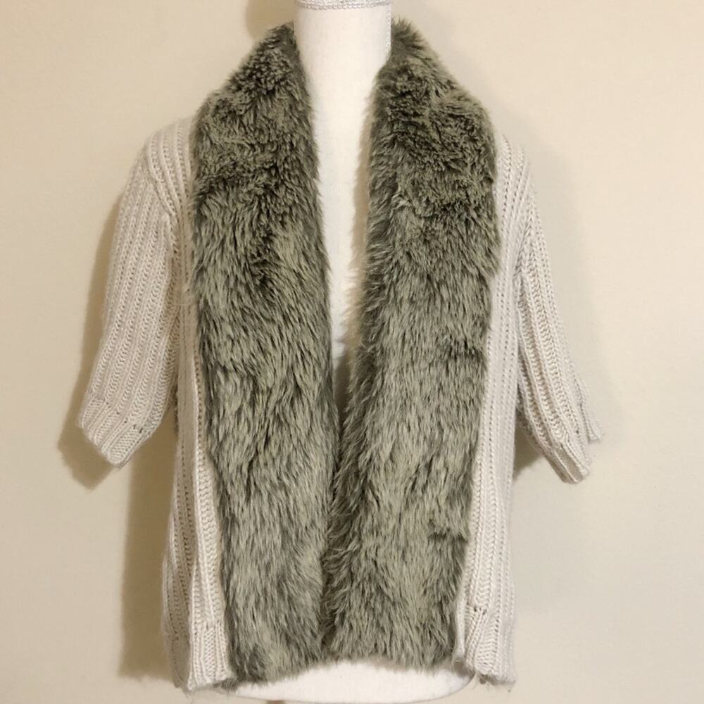 Zara Fur Collar Short Sleeve Sweater